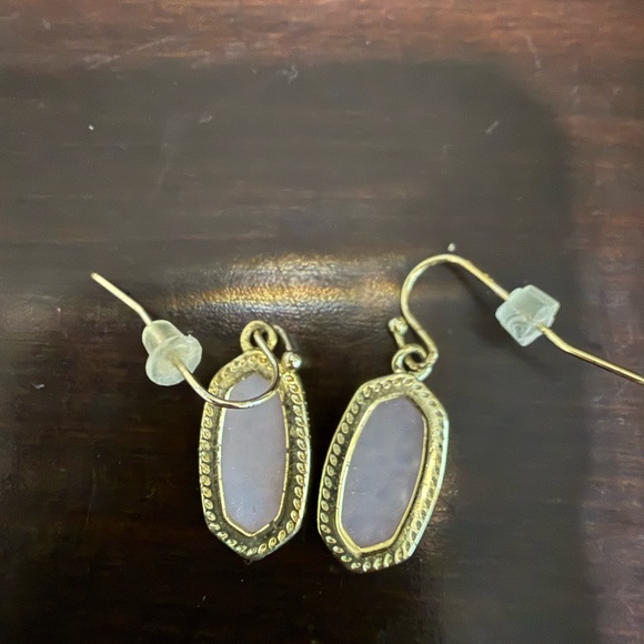 Kendra Scott Lee Drop Earrings Light Pink Drusy with Gold Frame - Picture 3 of 3
